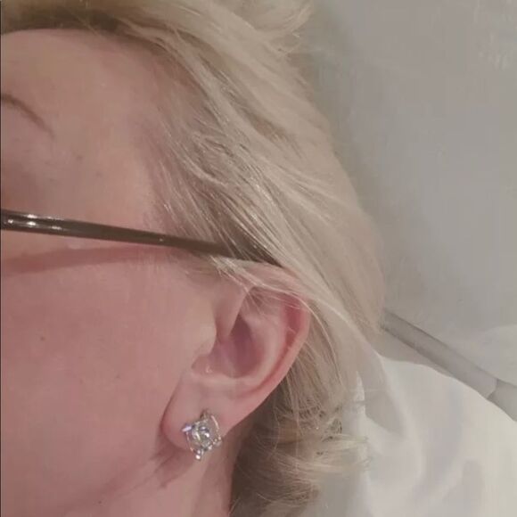 New 3D Diamond Caged Stud Earring - Picture 4 of 5